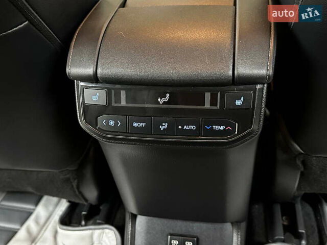 Сірий Тойота Хайлендер, об'ємом двигуна 2.5 л та пробігом 126 тис. км за 39500 $, фото 21 на Automoto.ua