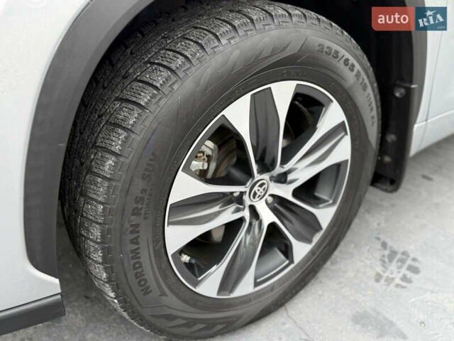 Сірий Тойота Хайлендер, об'ємом двигуна 3.46 л та пробігом 91 тис. км за 37990 $, фото 16 на Automoto.ua