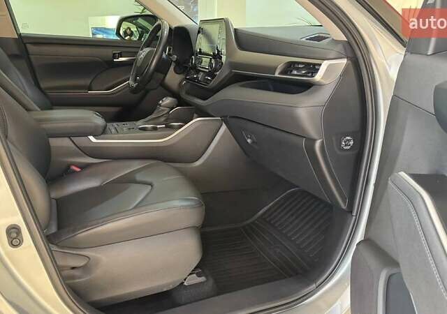 Серый Тойота Хайлендер, объемом двигателя 3.46 л и пробегом 90 тыс. км за 34199 $, фото 8 на Automoto.ua