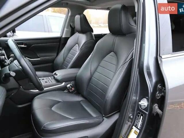 Серый Тойота Хайлендер, объемом двигателя 3.5 л и пробегом 106 тыс. км за 33500 $, фото 13 на Automoto.ua