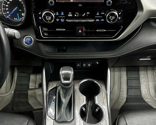 Сірий Тойота Хайлендер, об'ємом двигуна 2.5 л та пробігом 126 тис. км за 39500 $, фото 27 на Automoto.ua