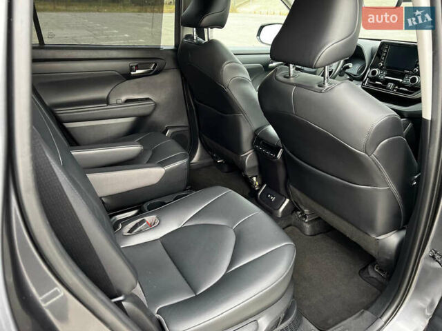 Сірий Тойота Хайлендер, об'ємом двигуна 2.49 л та пробігом 145 тис. км за 43000 $, фото 13 на Automoto.ua