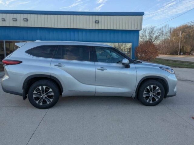 Серый Тойота Хайлендер, объемом двигателя 3.5 л и пробегом 33 тыс. км за 23800 $, фото 3 на Automoto.ua