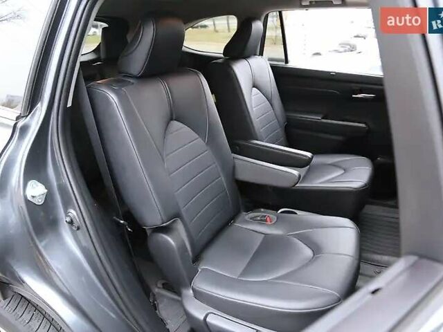 Серый Тойота Хайлендер, объемом двигателя 3.5 л и пробегом 106 тыс. км за 33500 $, фото 11 на Automoto.ua