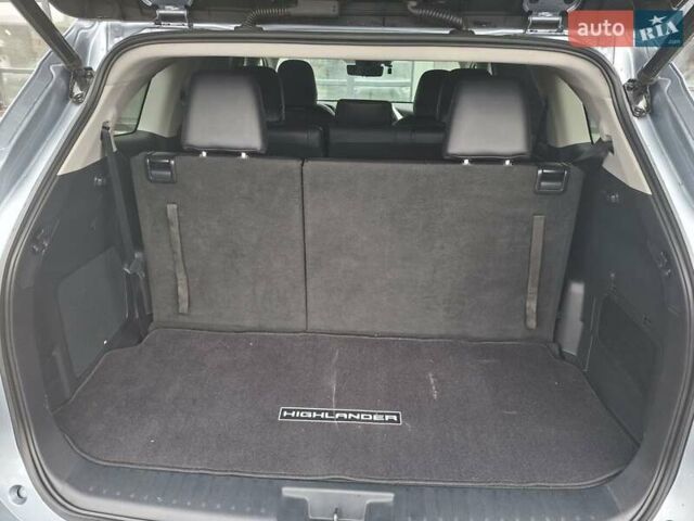 Сірий Тойота Хайлендер, об'ємом двигуна 2.49 л та пробігом 96 тис. км за 41500 $, фото 12 на Automoto.ua