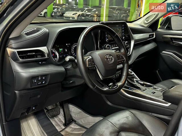 Сірий Тойота Хайлендер, об'ємом двигуна 2.5 л та пробігом 126 тис. км за 39500 $, фото 15 на Automoto.ua