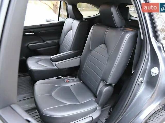 Серый Тойота Хайлендер, объемом двигателя 3.5 л и пробегом 106 тыс. км за 33500 $, фото 9 на Automoto.ua