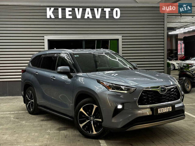 Сірий Тойота Хайлендер, об'ємом двигуна 2.5 л та пробігом 126 тис. км за 39500 $, фото 1 на Automoto.ua