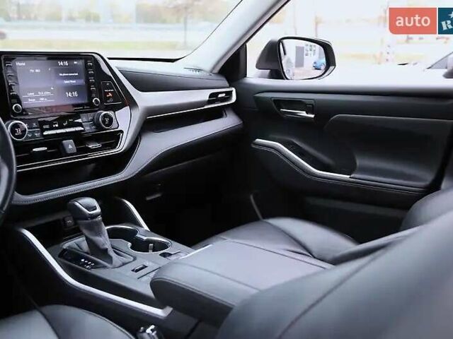 Серый Тойота Хайлендер, объемом двигателя 3.5 л и пробегом 106 тыс. км за 33500 $, фото 17 на Automoto.ua