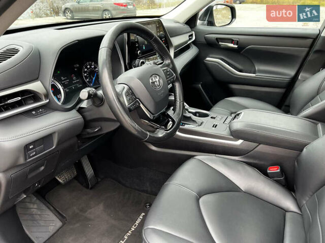 Сірий Тойота Хайлендер, об'ємом двигуна 2.49 л та пробігом 145 тис. км за 43000 $, фото 3 на Automoto.ua