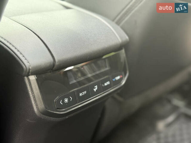 Сірий Тойота Хайлендер, об'ємом двигуна 3.46 л та пробігом 23 тис. км за 40789 $, фото 30 на Automoto.ua
