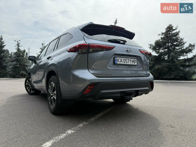 Тойота Хайлендер 2021 в Киеве на Automoto.ua Серый Тойота Хайлендер, объемом двигателя 2.49 л и пробегом 155 тыс. км за 39900 $, фото 35 на Automoto.ua