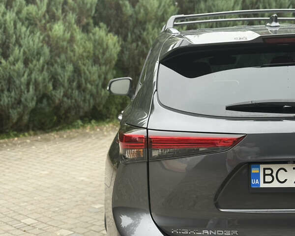 Сірий Тойота Хайлендер, об'ємом двигуна 3.46 л та пробігом 22 тис. км за 44000 $, фото 10 на Automoto.ua