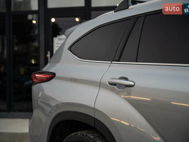 Сірий Тойота Хайлендер, об'ємом двигуна 3.46 л та пробігом 26 тис. км за 43900 $, фото 8 на Automoto.ua