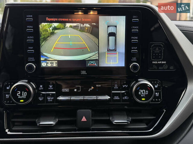Тойота Хайлендер 2021 у Києві на Automoto.ua Сірий Тойота Хайлендер, об'ємом двигуна 2.49 л та пробігом 32 тис. км за 65000 $, фото 7 на Automoto.ua