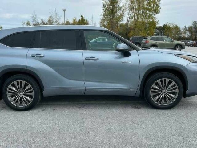 Серый Тойота Хайлендер, объемом двигателя 2.5 л и пробегом 25 тыс. км за 18600 $, фото 5 на Automoto.ua