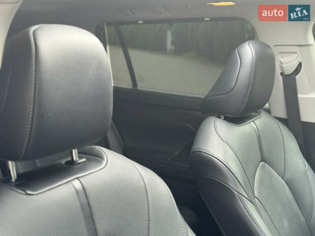 Сірий Тойота Хайлендер, об'ємом двигуна 3.46 л та пробігом 23 тис. км за 40789 $, фото 53 на Automoto.ua