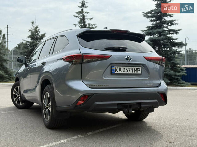 Тойота Хайлендер 2021 в Киеве на Automoto.ua Серый Тойота Хайлендер, объемом двигателя 2.49 л и пробегом 155 тыс. км за 39900 $, фото 42 на Automoto.ua