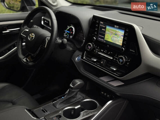 Тойота Хайлендер 2021 у Києві на Automoto.ua Сірий Тойота Хайлендер, об'ємом двигуна 2.49 л та пробігом 32 тис. км за 65000 $, фото 8 на Automoto.ua