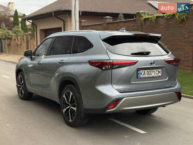 Тойота Хайлендер 2021 у Києві на Automoto.ua Сірий Тойота Хайлендер, об'ємом двигуна 2.49 л та пробігом 32 тис. км за 65000 $, фото 2 на Automoto.ua