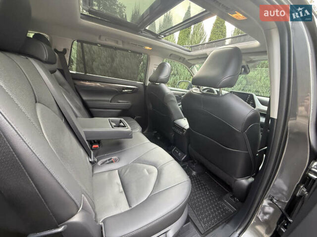 Сірий Тойота Хайлендер, об'ємом двигуна 3.46 л та пробігом 23 тис. км за 40789 $, фото 43 на Automoto.ua