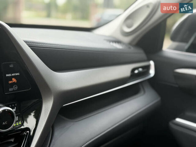 Сірий Тойота Хайлендер, об'ємом двигуна 3.46 л та пробігом 23 тис. км за 40789 $, фото 23 на Automoto.ua