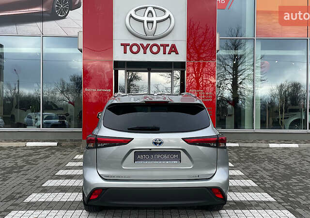 Серый Тойота Хайлендер, объемом двигателя 2.49 л и пробегом 98 тыс. км за 39905 $, фото 3 на Automoto.ua