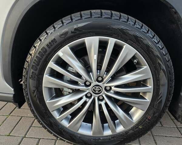 Серый Тойота Хайлендер, объемом двигателя 3.46 л и пробегом 13 тыс. км за 53500 $, фото 13 на Automoto.ua