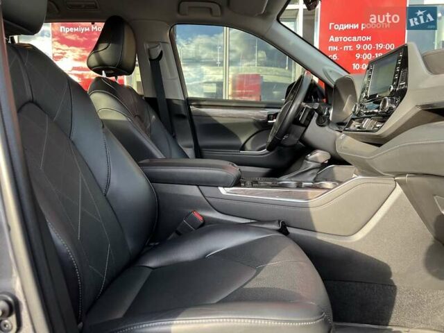 Серый Тойота Хайлендер, объемом двигателя 2.49 л и пробегом 39 тыс. км за 56053 $, фото 10 на Automoto.ua