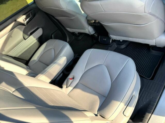 Сірий Тойота Хайлендер, об'ємом двигуна 2.4 л та пробігом 12 тис. км за 37100 $, фото 11 на Automoto.ua