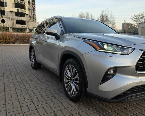 Серый Тойота Хайлендер, объемом двигателя 3.46 л и пробегом 13 тыс. км за 53500 $, фото 12 на Automoto.ua