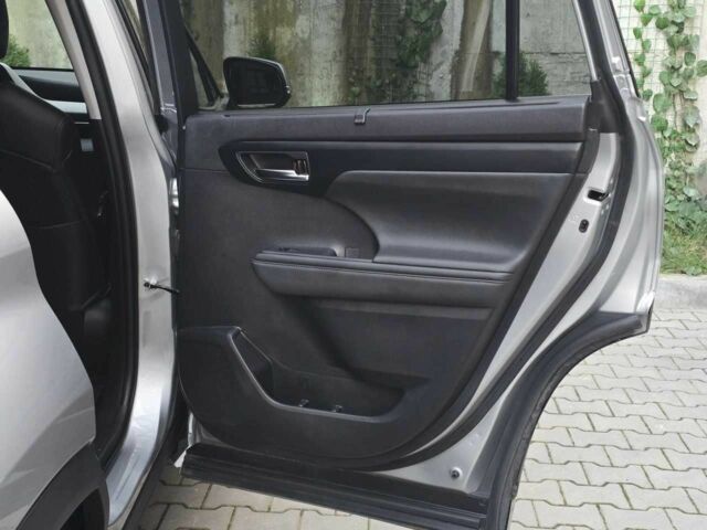 Серый Тойота Хайлендер, объемом двигателя 2.5 л и пробегом 30 тыс. км за 36999 $, фото 20 на Automoto.ua