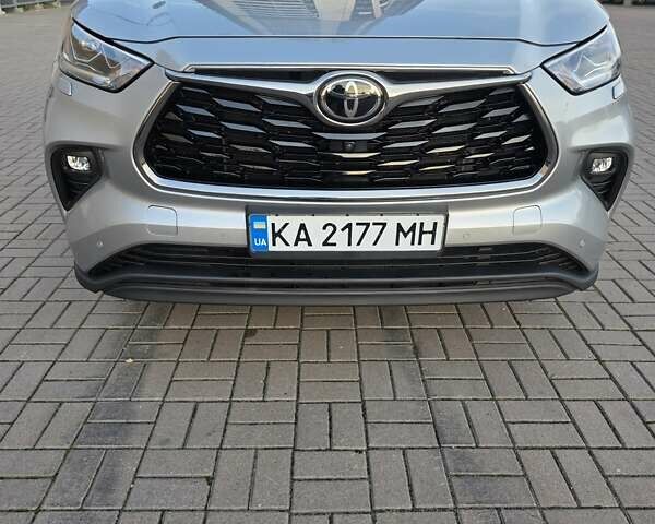 Серый Тойота Хайлендер, объемом двигателя 3.46 л и пробегом 13 тыс. км за 53500 $, фото 5 на Automoto.ua