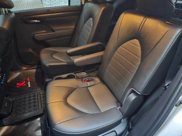 Серый Тойота Хайлендер, объемом двигателя 2.5 л и пробегом 30 тыс. км за 36999 $, фото 15 на Automoto.ua