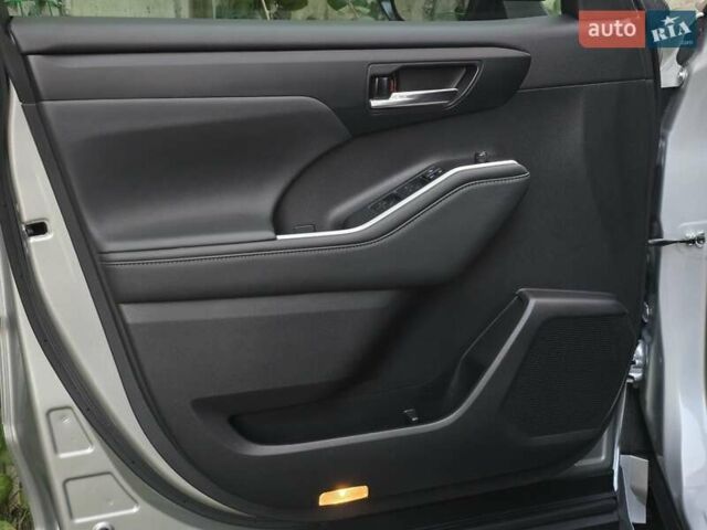Серый Тойота Хайлендер, объемом двигателя 2.49 л и пробегом 30 тыс. км за 36999 $, фото 31 на Automoto.ua