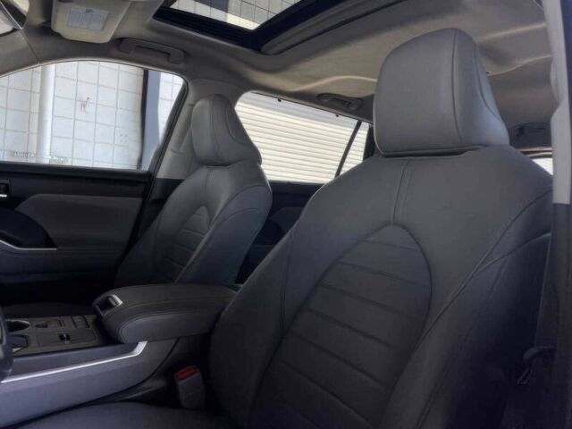 Сірий Тойота Хайлендер, об'ємом двигуна 2.5 л та пробігом 26 тис. км за 32000 $, фото 9 на Automoto.ua