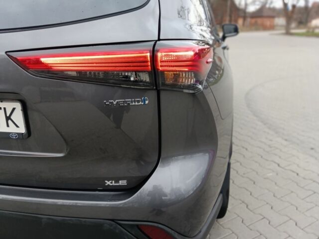 Серый Тойота Хайлендер, объемом двигателя 0 л и пробегом 80 тыс. км за 43000 $, фото 7 на Automoto.ua