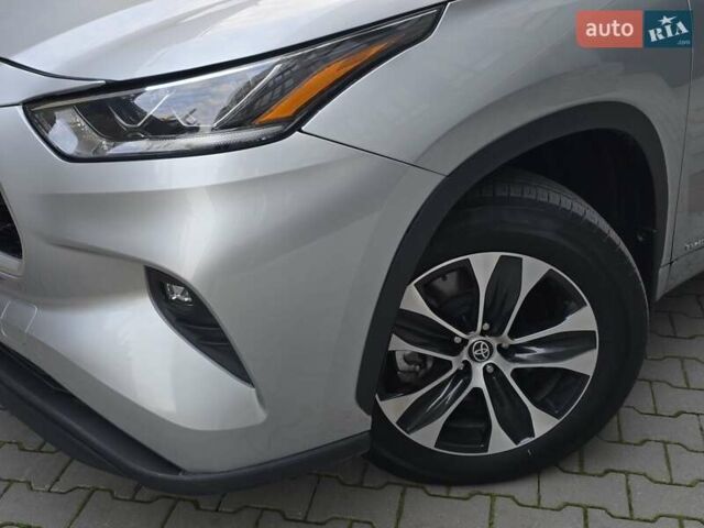 Серый Тойота Хайлендер, объемом двигателя 2.49 л и пробегом 30 тыс. км за 36999 $, фото 4 на Automoto.ua