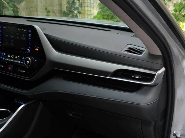 Серый Тойота Хайлендер, объемом двигателя 2.5 л и пробегом 30 тыс. км за 36999 $, фото 10 на Automoto.ua