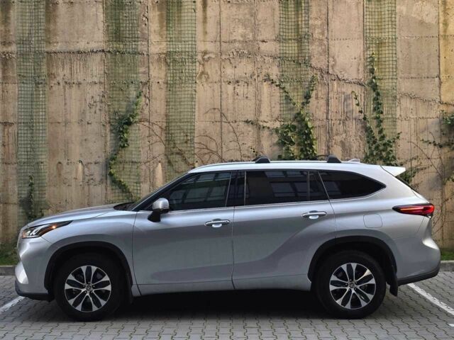 Серый Тойота Хайлендер, объемом двигателя 2.5 л и пробегом 30 тыс. км за 36999 $, фото 2 на Automoto.ua