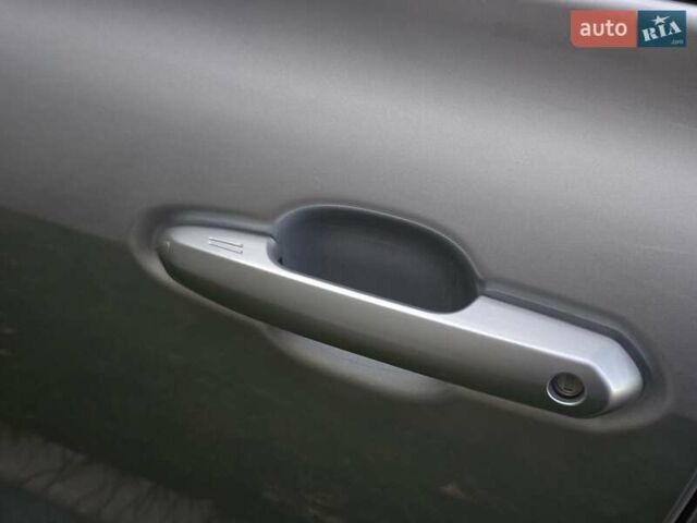 Серый Тойота Хайлендер, объемом двигателя 2.49 л и пробегом 30 тыс. км за 36999 $, фото 30 на Automoto.ua