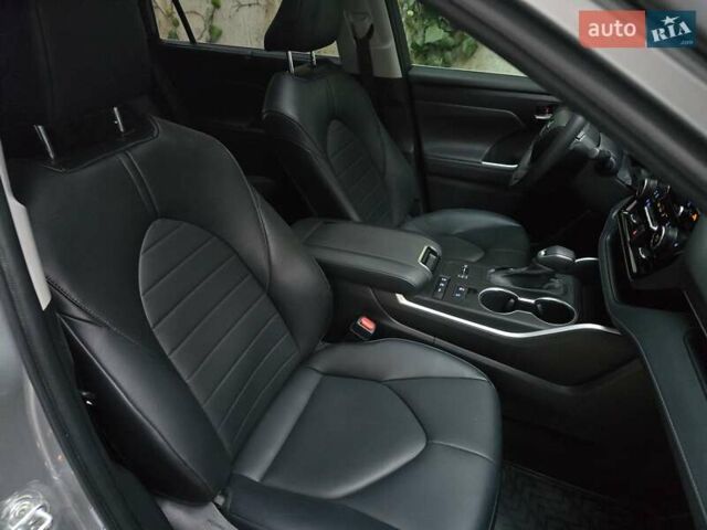 Серый Тойота Хайлендер, объемом двигателя 2.49 л и пробегом 30 тыс. км за 36999 $, фото 62 на Automoto.ua