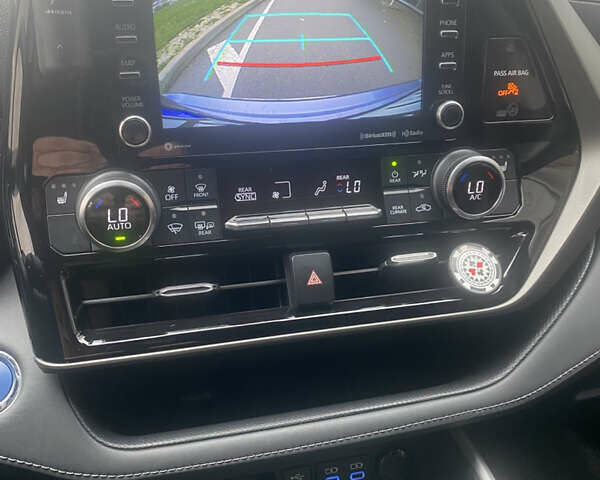 Сірий Тойота Хайлендер, об'ємом двигуна 2.49 л та пробігом 53 тис. км за 47000 $, фото 28 на Automoto.ua