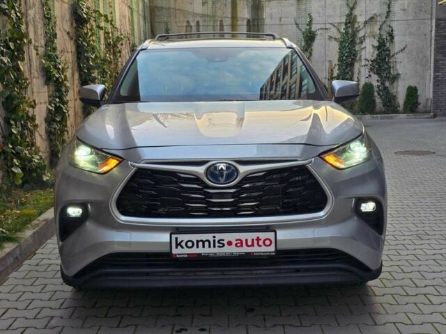 Серый Тойота Хайлендер, объемом двигателя 2.5 л и пробегом 30 тыс. км за 36999 $, фото 1 на Automoto.ua