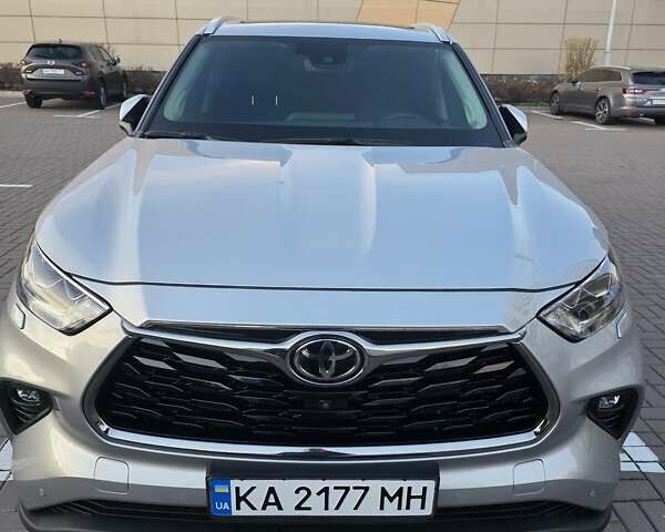Серый Тойота Хайлендер, объемом двигателя 3.46 л и пробегом 13 тыс. км за 53500 $, фото 2 на Automoto.ua