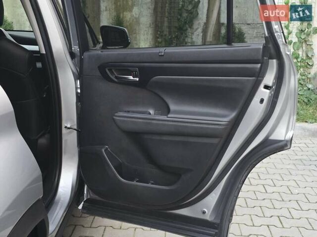 Серый Тойота Хайлендер, объемом двигателя 2.49 л и пробегом 30 тыс. км за 36999 $, фото 75 на Automoto.ua