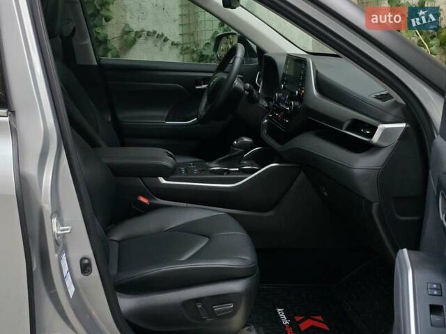 Серый Тойота Хайлендер, объемом двигателя 2.49 л и пробегом 30 тыс. км за 36999 $, фото 61 на Automoto.ua