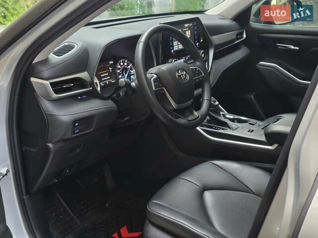 Серый Тойота Хайлендер, объемом двигателя 2.49 л и пробегом 30 тыс. км за 36999 $, фото 33 на Automoto.ua