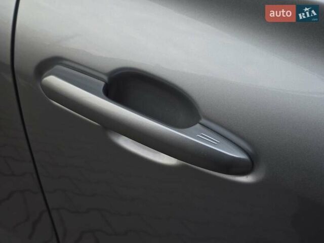 Серый Тойота Хайлендер, объемом двигателя 2.49 л и пробегом 30 тыс. км за 36999 $, фото 58 на Automoto.ua