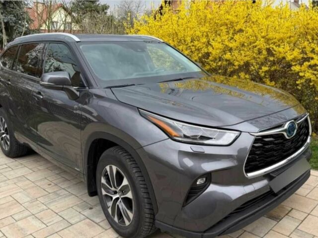 Серый Тойота Хайлендер, объемом двигателя 2.5 л и пробегом 53 тыс. км за 29999 $, фото 1 на Automoto.ua